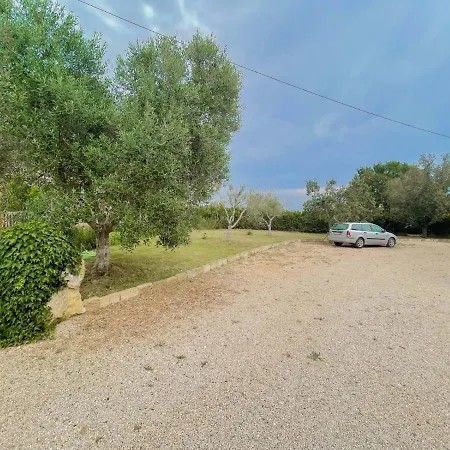 In Campagna Tra Natura E Villa